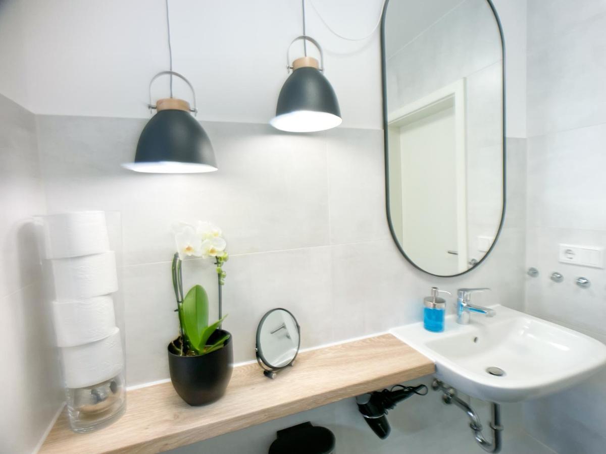 M-Style 02 Apartment Mit Balkon 24H Self-Check-In, Free Parking, Netflix ニュルンベルク エクステリア 写真